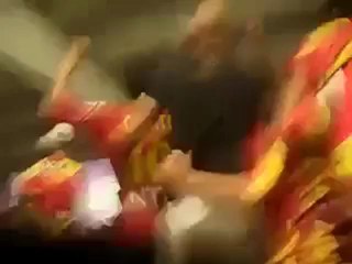 جمهور الترجي يغني النشيد الوطني في مصر