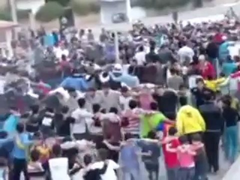 فري برس درعا المحطة مظاهرة احرار حي الكاشف 19 4 2012 ج2 Daraa