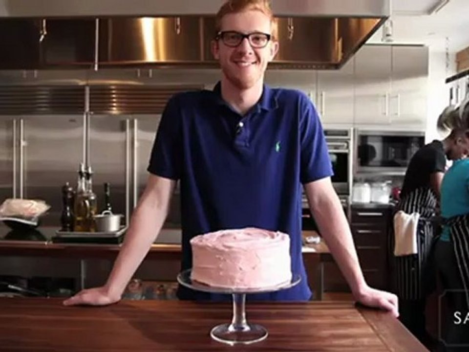 How to Ice a Cake