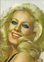 Emel SAYIN  "AŞKIN  KALBİMDE  RÜYA"