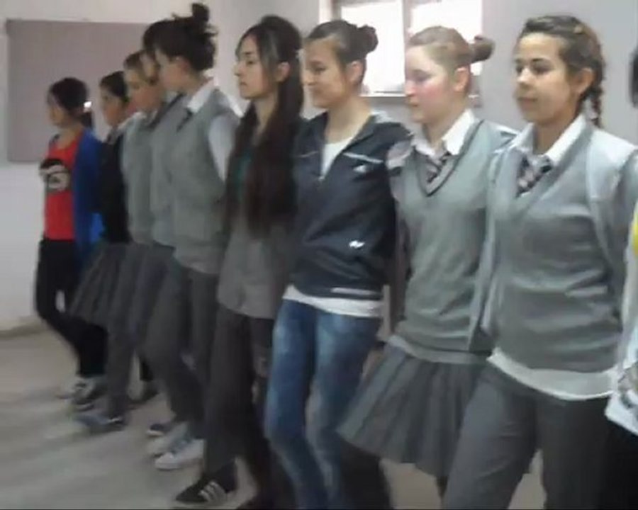 HALK OYUNLARI LİSE GURUBU