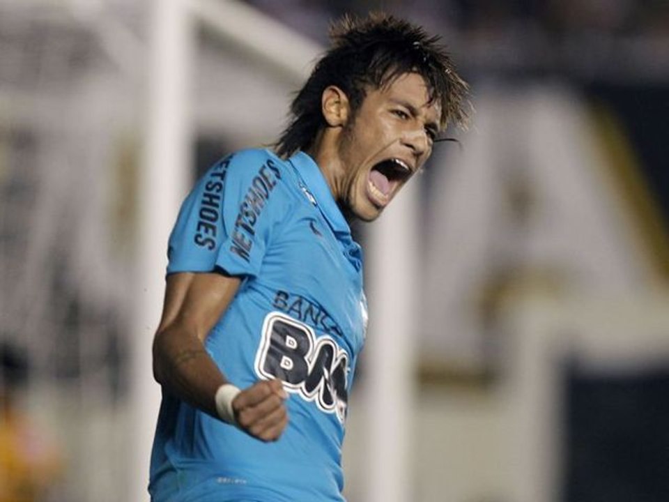 Neymar : sombrero, petit pont et golaço !