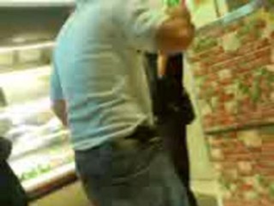 alex le patron du snack qui danse