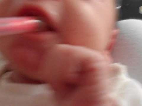 Mon amour de fille ... En attend son biberon