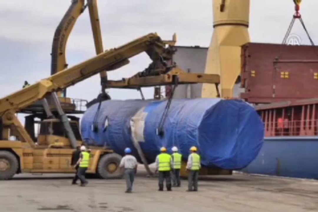 Geminin yükleri tahliye ediliyor