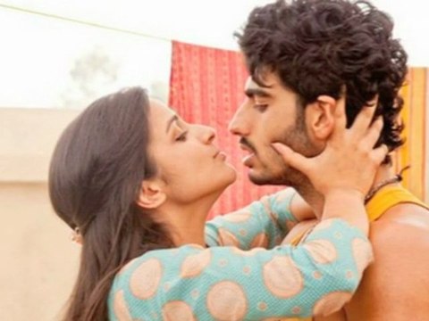 Parineeti Chopra Practiced With Real Guns For Ishaqzaade - Bollywood Babes