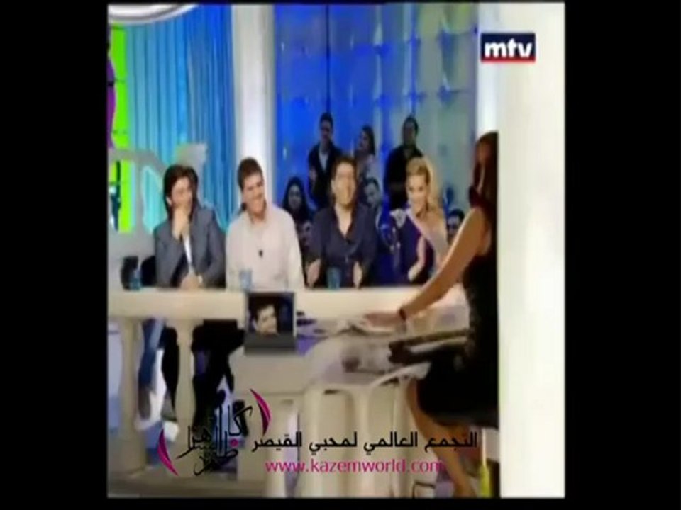 منى ابو حمزة تهدي القيصر كلك على بعضك حلو وشادي...