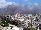 فري برس حمص الخالدية انفجار هائل جراء القصف بالصواريخ من كتائب بشار 20 4 2012 Homs