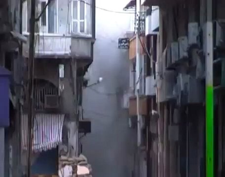 فري برس حمص الحميدية القصف على المنازل بالهاون والصواريخ سننتصر ويهزم الاسد 20 4 2012 Homs