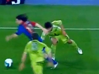 قصيدة قتيل أسى للشاعر الكويتي محمد قبازرد في مدح النجم الأرجنتيني ليونيل ميسي