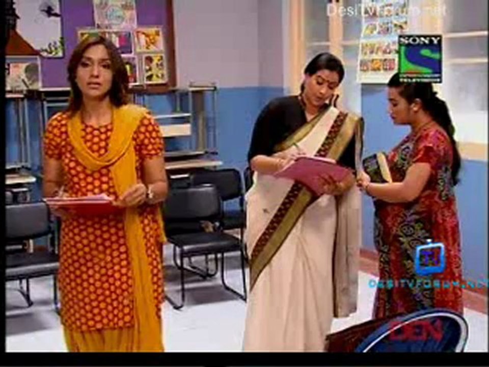 Parvarish Kuch Khatti Kuch Meethi - 20th April 2012 pt1