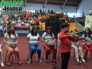 23 Nisan Kutlamalarının İlk Programı Akhisar Kapalı Spor Salonunda Yapıldı