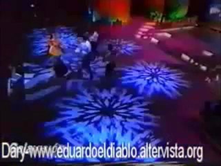 Edith Gonzalez cantando