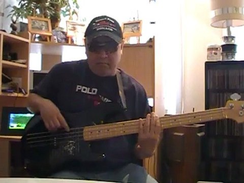 Could you be loved Bob Marley & the Wailer basscover bob roha