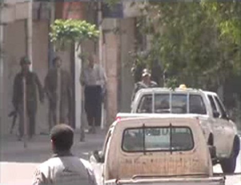 فري برس دمشق القابون دخول الامن والشبيحة الى الحي ومحاصرة 20 4 2012 Damascus