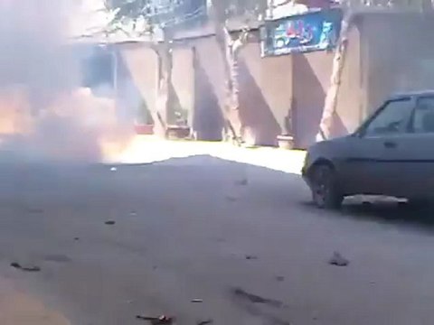 فري برس دمشق حي الزهور قنابل مسيلة للدموع على الأحرار جمعة سننتصر 20 4 2012 Damascus