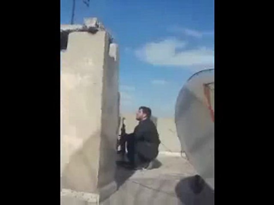 فري برس حماة المحتلة تدخل الجيش الحر لحماية المتظاهرين 20 4 2012 Hama