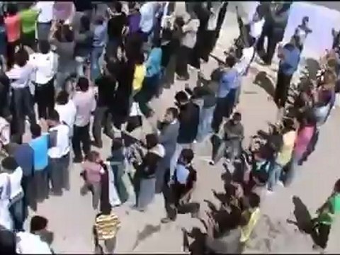 فري برس حلب اعزازحرق العلم الروسي مظاهرة اعزاز جمعة سننتصر ويسقط الأسد 20 2012 Aleppo