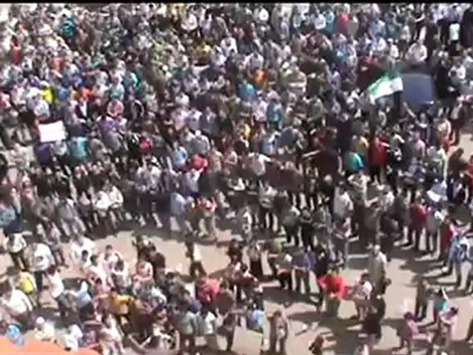 فري برس حمص مظاهرة رائعة جداً في حي الوعر حمص  يا حمص لا تهتمي 20 4 2012 ج1 Homs