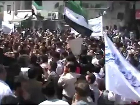 فري برس حمص الرستن مظاهرة رائعة للأحرار 20 4 2012 Homs