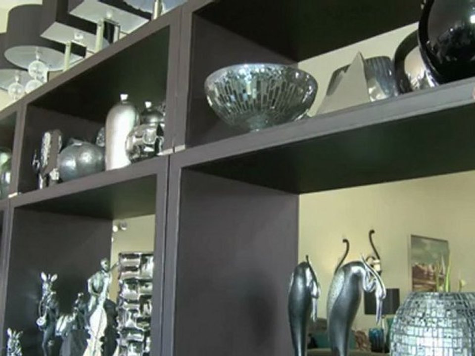 3 Convenient Showrooms