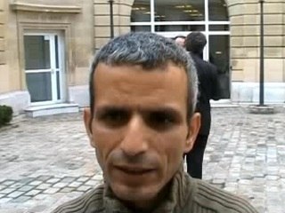 Sans-papiers : Malek Boutih