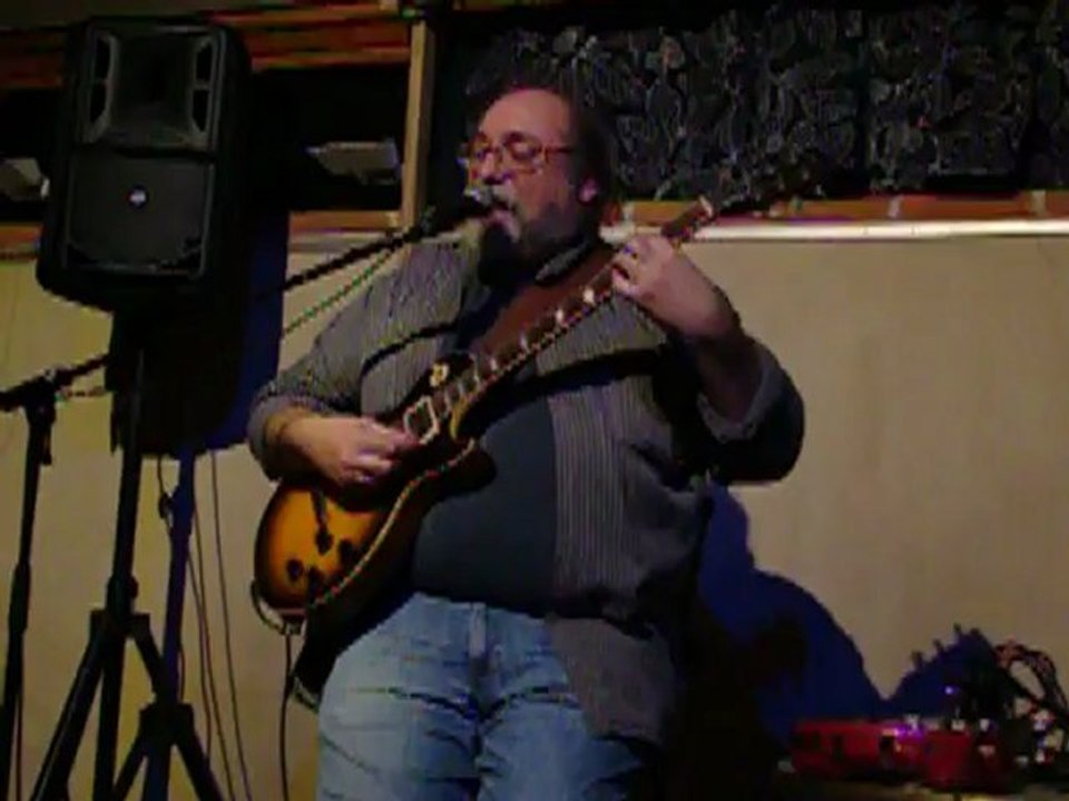 Nicolas CASSAGNEAU  --  FAÇON CROONER --  "La Maison de la Terre"  POUCHARRAMET le 14 Avril 2012