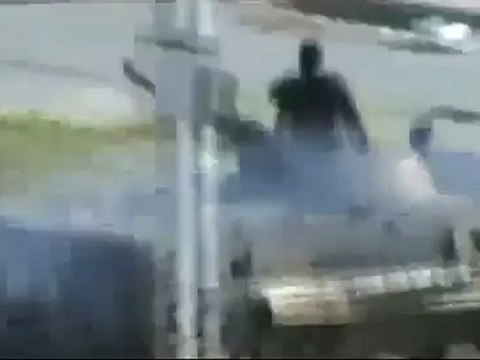 فري برس حماه المحتلة منطقة الجب الدبابات تقتحم المدينة تطبيق2012 4 20 Hama