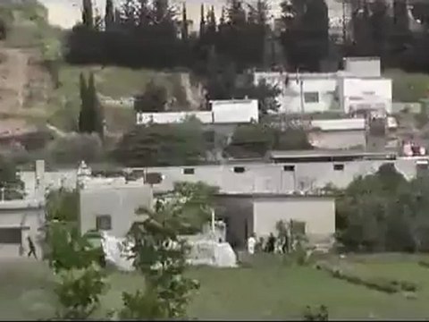 فري برس حماه المحتلة اطلاق نار كثيف على المتظاهرين قلعة المضيق20 4 2012 Hama