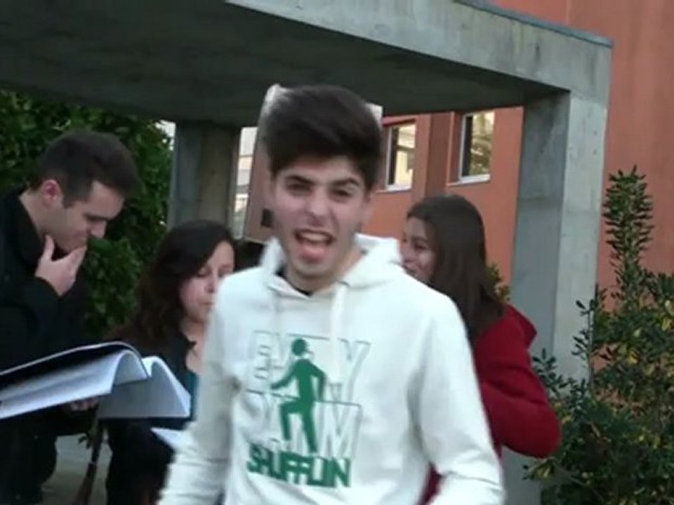 LMFAO   Sexy And I Know It   PARODY   No Gosto de Estudar