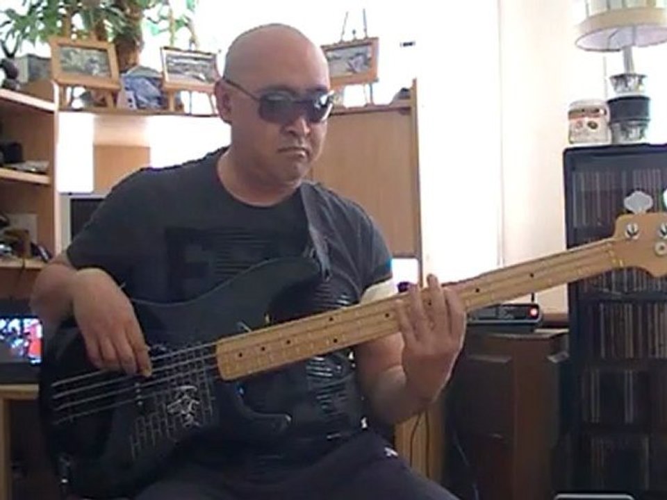 One Love Bob Marley  basscover Bob Roha bassline Aston Familyman Barrett