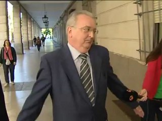 Fernández asegura que "ningún criterio jurídico" cuestionó las ayudas