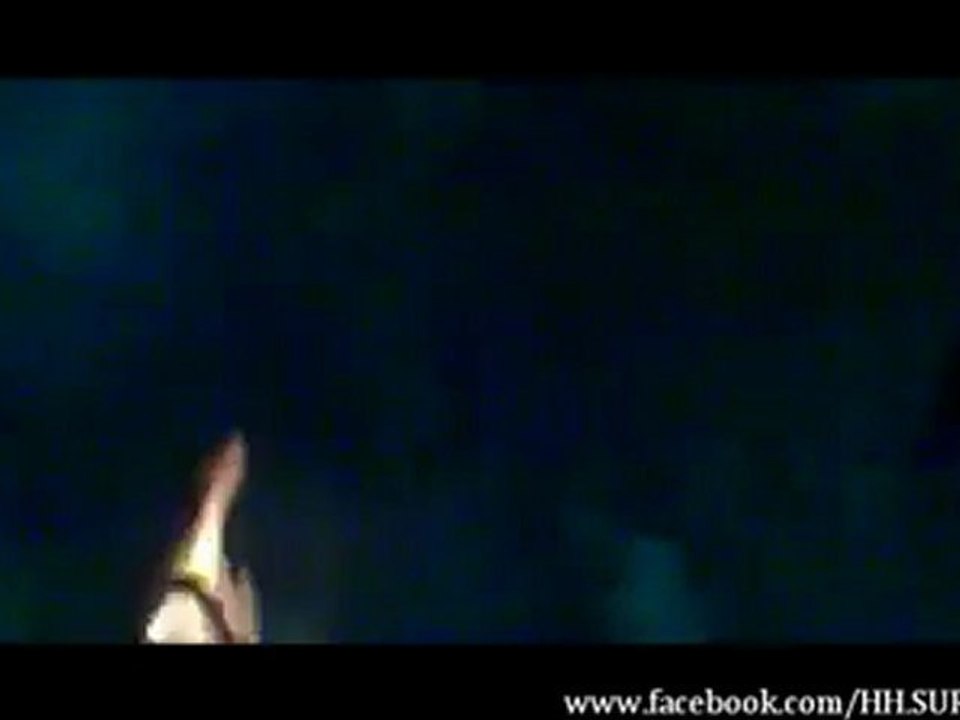 SUR - Başındaki yazmayıda sarıya mı boyadın