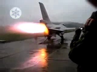 INTENSA PERSECUCIÓN  DE UN OVNI POR AVIONES DE GUERRA