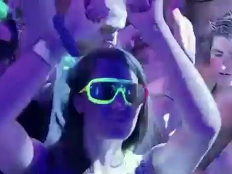Madonna vs. Avicii – Girl Gone Wild (Avicii's UMF Mix) ★вყ ѕтσямувєαѕт★