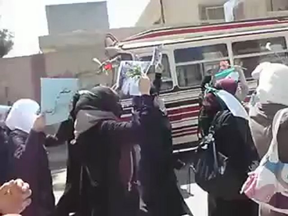 فري برس ريف دمشق داريا مظاهرة حرائر داريا 21 4 2012 ج1 Damascus