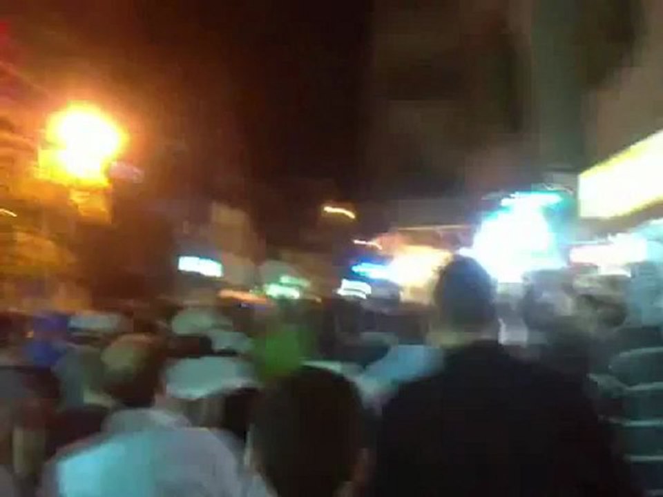 فري برس ريف دمشق ريف دمشق زملكا مظاهر مسائية حاشدة رغم الحصار ويا محلاها الحرية 20 4 2012 ج1 Damascus
