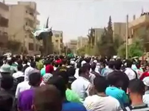 فري برس ديرالزور جمعة سننتصر ونهزم الاسد احرار حي الجبيلة20 4 2012 ج2 DeerALzoor