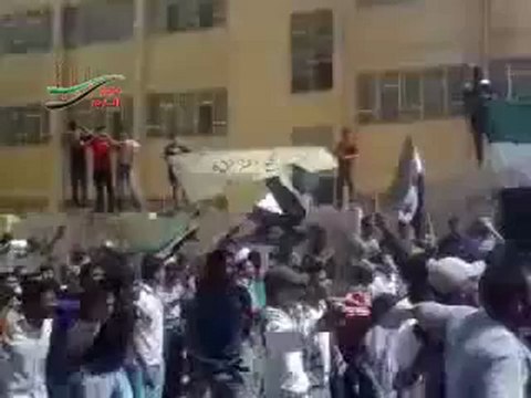 فري برس دير الزور جمعة سننتصر ويهزم الاسد حي العمال 20 4 2012 ج1 DeerALzoor