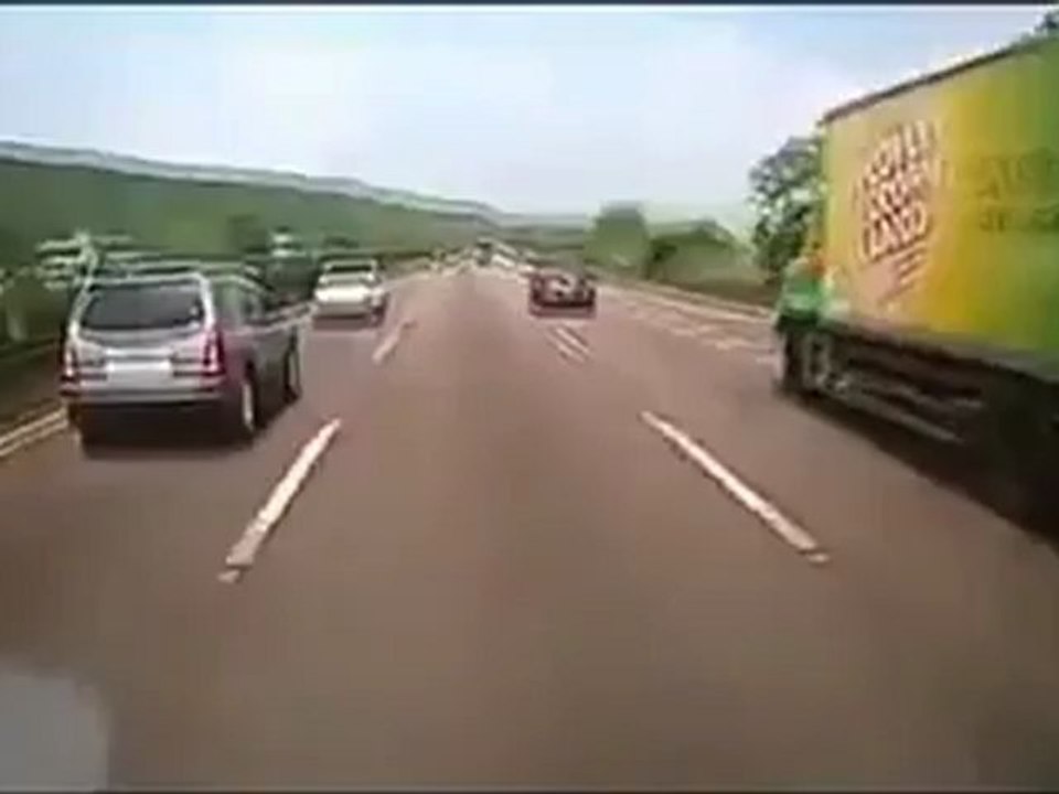 Camion qui refuse de se faire doubler