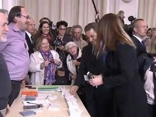 Sarkozy votes in French election