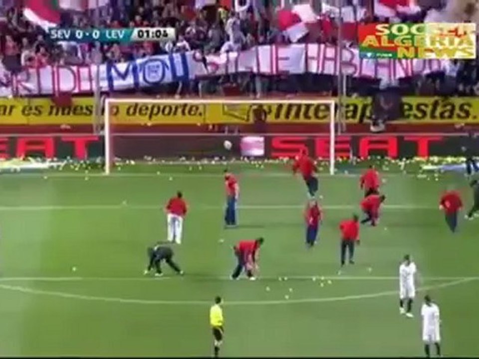 Sevilla'da ilginç protesto