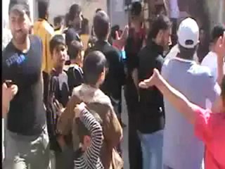 فري برس حمــــاة المحتلة المرابط يلعن روحك ياحافظ 2012 4 22 Hama