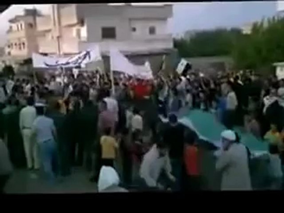 فري برس درعا كحيل تشييع الشهيد منهل عياش 21 4 2012 Daraa