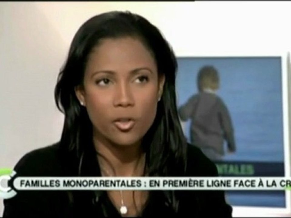 Christine Kelly invitée de Patrick Cohen dans C' à vous sur France 5