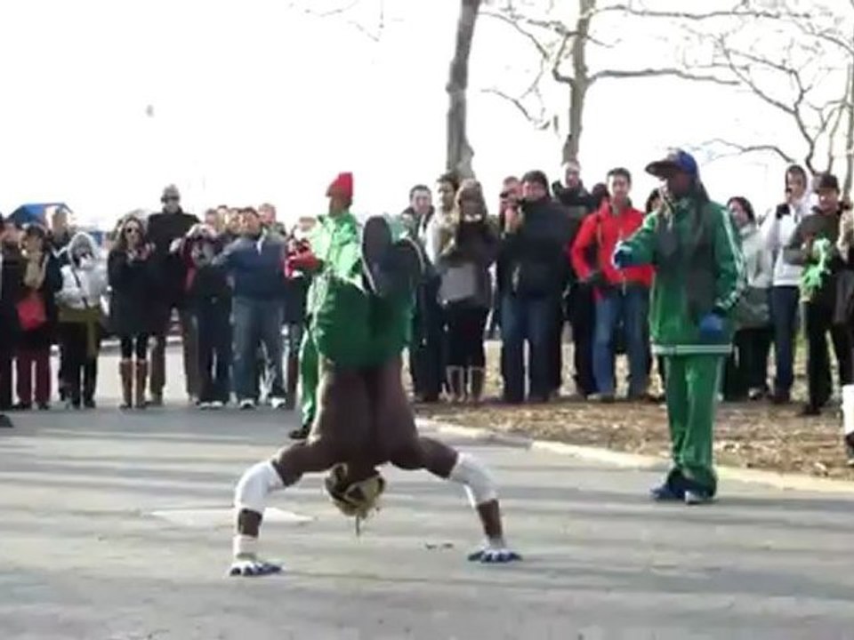 NYC breakdance