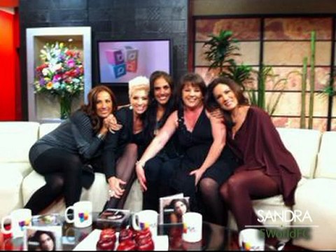 Sandra Echeverria de promocion en Romance GDL