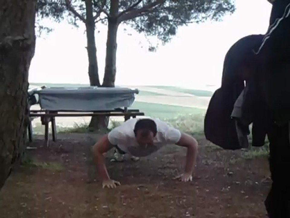 Çorlu: Tony'den şınav sov...