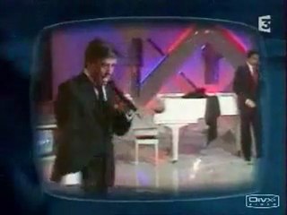 ✿ L'emmerdant c'est la rose [ Thierry Le Luron ]