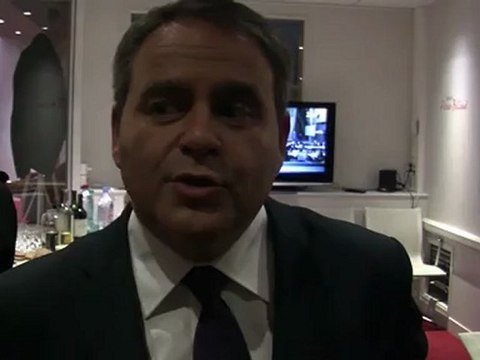 Soirée électorale oblige, Xavier Bertand (UMP) a un planning assez chargé. Les questions de RTL.fr